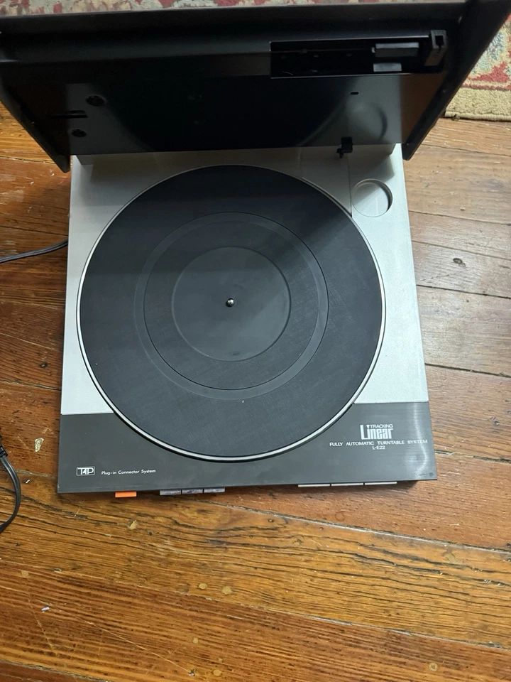 Tocadiscos JVC L-E22 Vintage Seguimiento Lineal Completamente Automático Foto 2 de 4