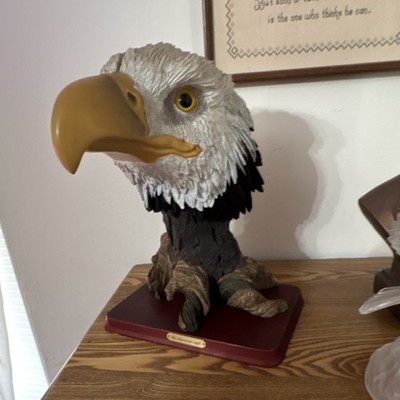 Resin Bald Eagle Bird Head Figurine Sculpture Eagle Decor Ornament on Wood Base