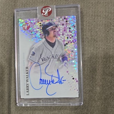 2022 Topps Pristine Larry Walker Auto #PA-LW Rockies encased 