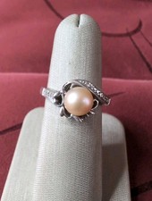 Beautiful Creamy White Pearl with CZ Accents Sterling Silver 925 Ring Size 7