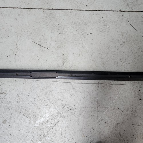 03-10 Porsche Cayenne Driver Side Roof Rail Molding Strip Trim Black OEM - Picture 4 of 9