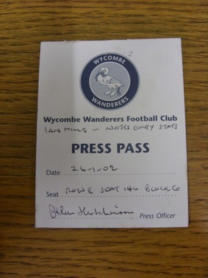 26.01.2002 Ticket: Wycombe Wanderers gegen Notts County [Presseausweis] (Klammerlöcher).
