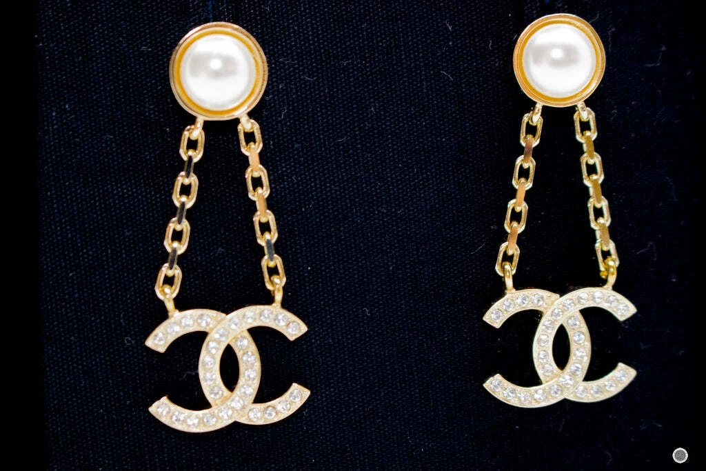 CHANEL - Vintage 1970s Faux Pearl Medallion CC 'CHANEL' Clip-On Earrings