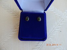 14 Kt. gold genuine onyx stud earrings with regular push backs