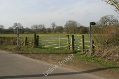 Photo 12x8 Junction of public right of way ST AN 1/3 and Bushnell's Green c2011