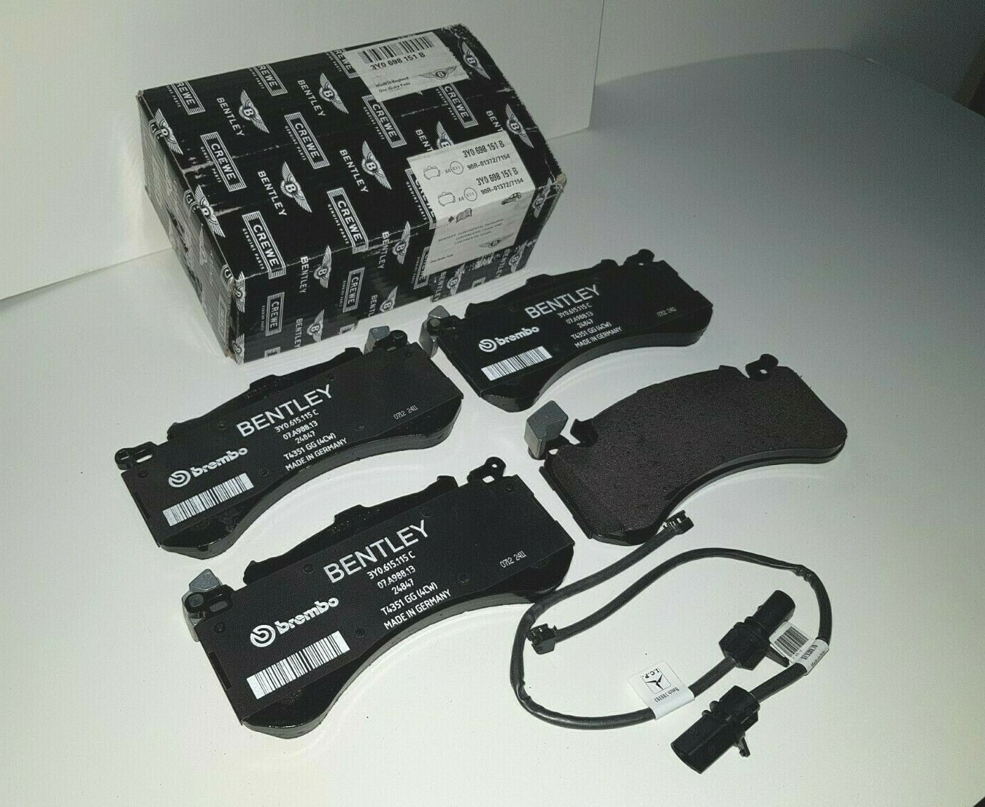 🚚Bentley Mulsanne Front Brake Pads & Sensors - Genuine