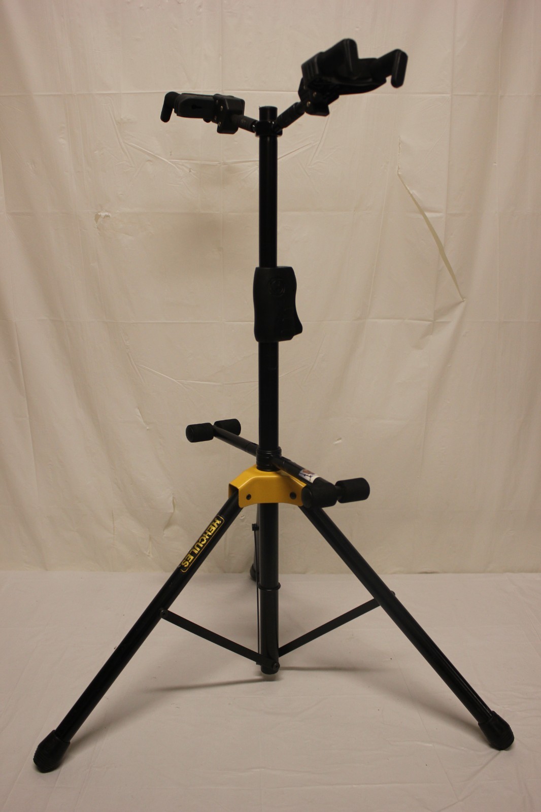 Hercules Stands GS422B PLUS Dual Guitar Stand with Auto Grip System F1