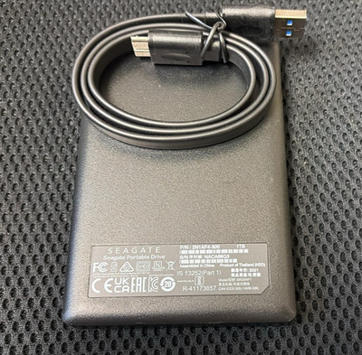 SEGATE PORTABLE 1TB HARD DRIVE USB 3.0 2N1AP4-500 ST1000LM035-1RK172