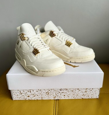  Brandneue Nike Air Jordan 4 Retro W Turnschuhe Weiß & Metallic Gold UK Größe 9 