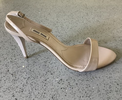 Miu Miu Nude Patent Leather Heel One shoe Right New Sz 39 1/2 Swarovski Crystal - Picture 2 of 10
