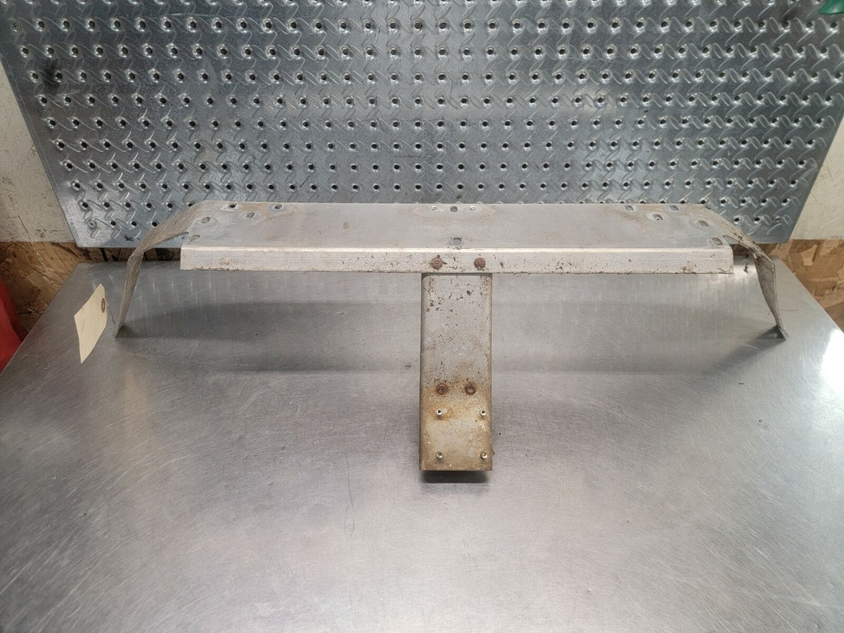1989 POLARIS INDY SPORT 340 NOSE PAN BRACKET 5223948 S019 | eBay
