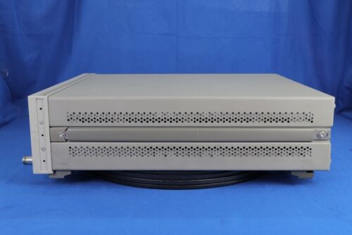 Agilent 83712B Signal Generator Sweep 10MHz to 20GHz opt 1E1/1E8 - Picture 2 of 12