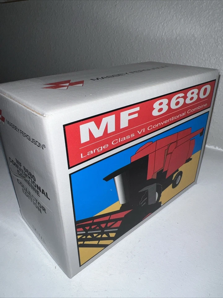 1/64 Massey Ferguson 8680 Conventional Combine Collector Edition - Image 3 of 3