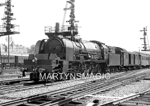J-Digital Belgium Railway Image  Belgian Railways Flamme Pacific 1045 at Namur w