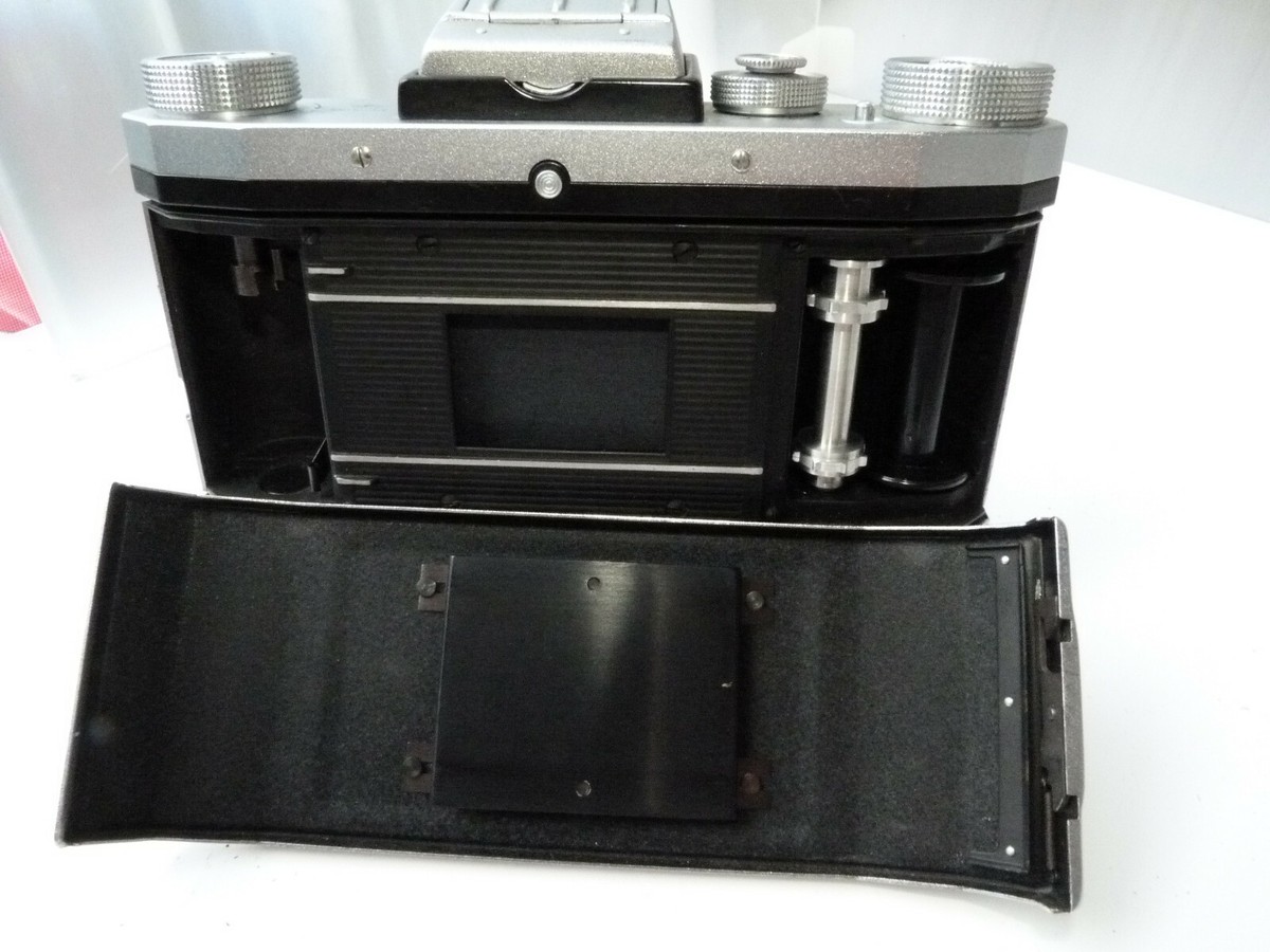 VINTAGE Praktica FX2 Waist Level Viewfinder cameraM42 PENTACON 135