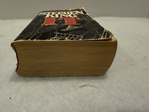 Stephen King - IT - First Signet 1st Printing September, 1987 Paperback - Picture 8 of 10