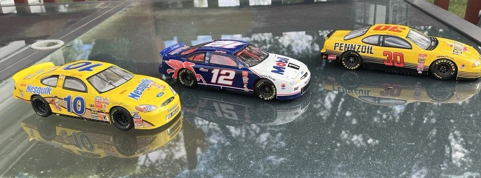 Lot Of (3) NASCAR 1:24 Diecasts Jonny Benson #30 Jeremy Mayfield #12 Scott Riggs - Image 2 of 4