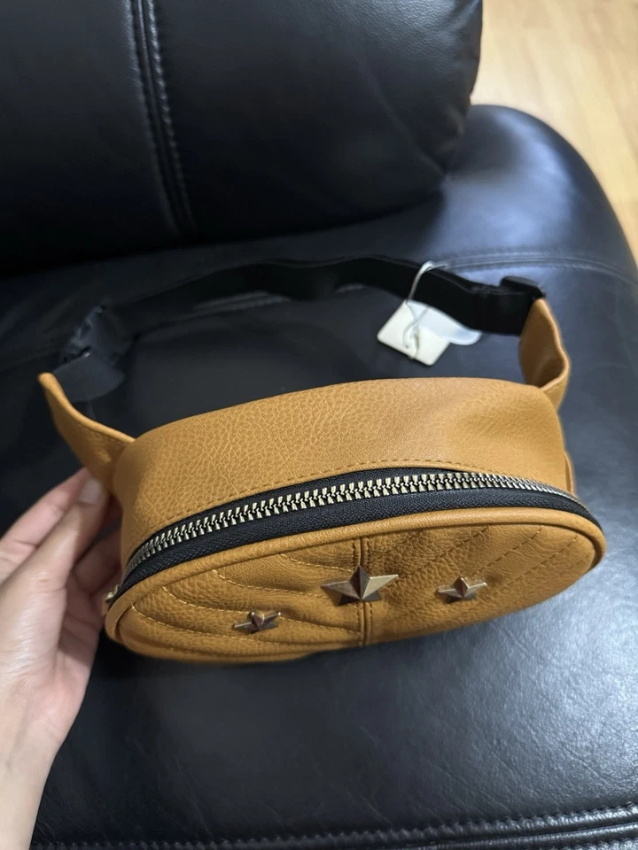 Primark Mustard Quilted Belt Bag with Gold Star Detail – Brand New with Tags - Image 2 of 4