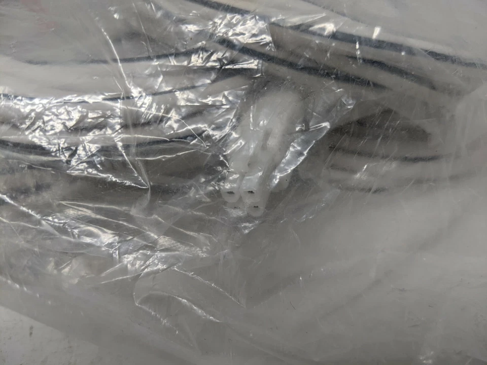 Conjunto de cable bus de sombra Legrand Wattstopper DLM, 10' LMSH-SBCA-P10 - Paquete de 10 Foto 3 de 4