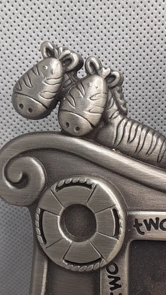 Marco de fotos Malden Noah's Ark Two by Two de peltre de 3,5" x 5" Foto 4 de 4