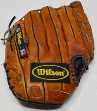 Wilson 11" A2483 Baseball Glove Dual Hinge Pocket Advisory Staff model - leather
