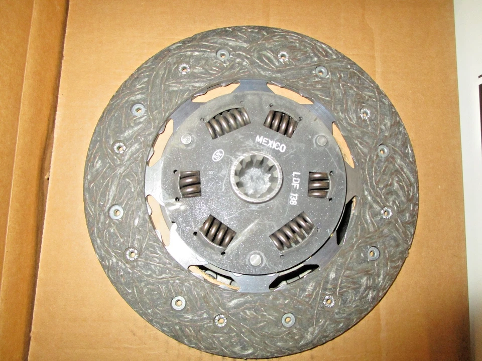 BMW 535I 635CSI 735I Clutch Kit 1985-1988 NOS #061-9220 - Image 2 of 4