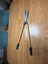 Corona Professional HS 6930 Long-handled Hedge Shear 32” Length