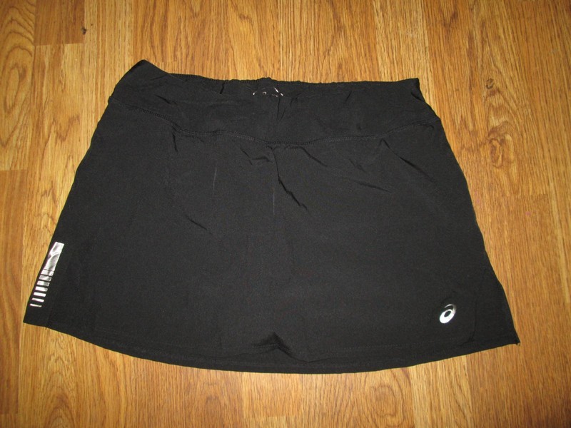 Womens ASICS athletic skort skirt with built n stretchy shorts running M md Med