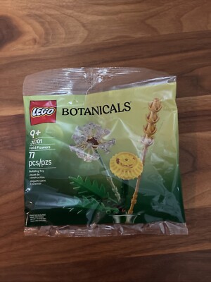 LEGO 30701 Field Flowers new 2025 Polybag 77 pieces In Hand botanicals
