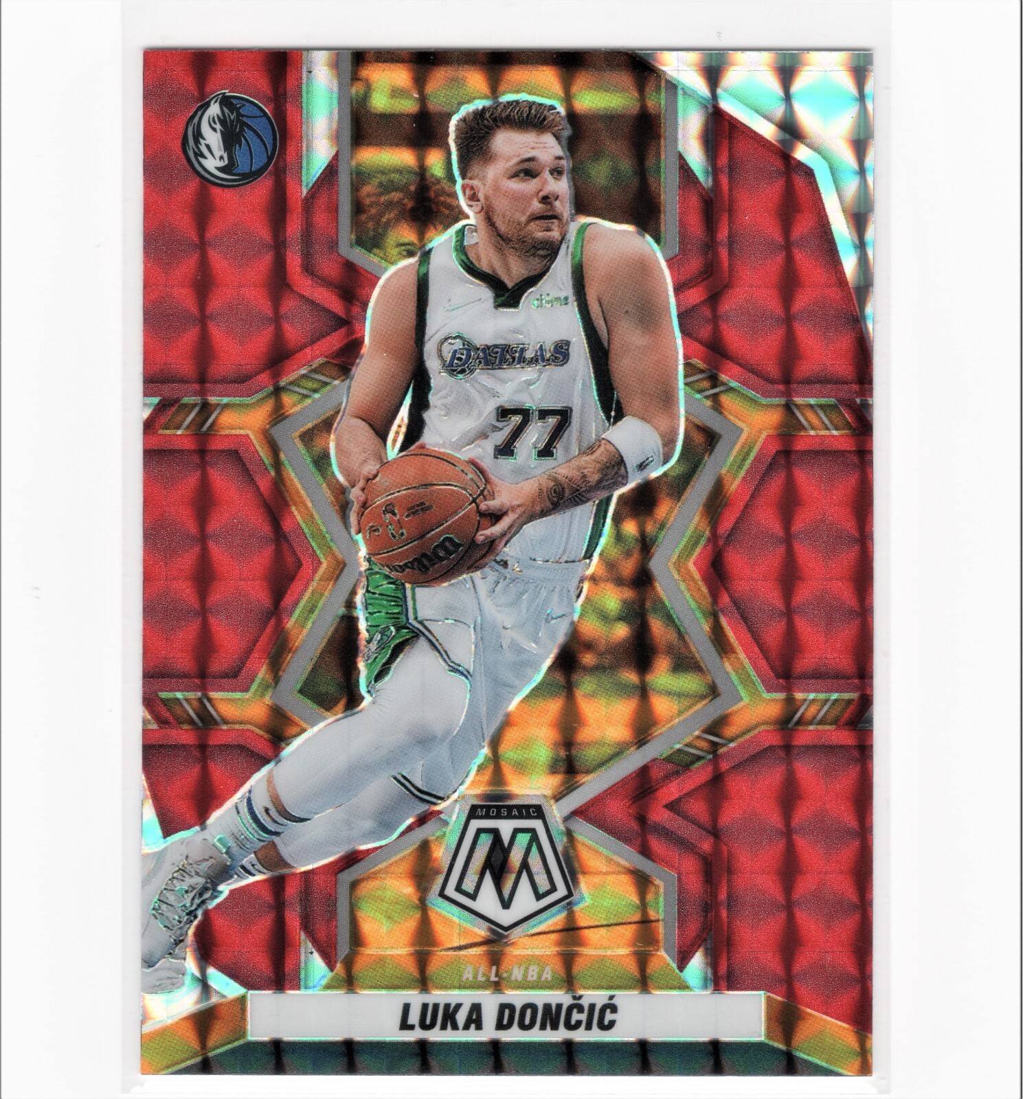 2021-22 Panini Mosaic Red Mosaic Prizm #282 Luka Doncic  