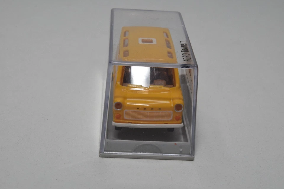 B8 1:87 BREKINA 34060 FORD TRANSIT PERSONE FINESTRINO FURGONE GIALLO NUOVO CO... - Immagine 2 di 4