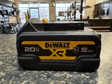 USED DEWALT DCB205G 20V 5AH LI-ION OIL RESISTANT BATTERY QUI004874 