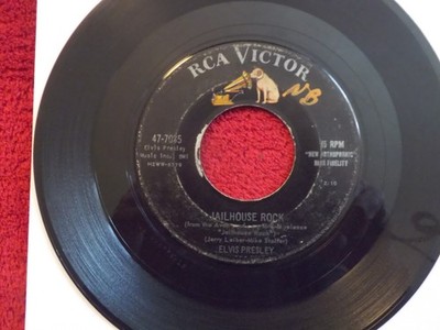 Elvis Presley - Jailhouse rock / Treat me nice   US RCA Victor 45