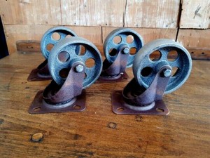 4 STÜCK 75mm LOFT INDUSTRIE DESIGN RÄDER ROLLEN MÖBELROLLEN GUSSEISEN