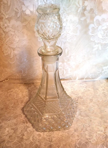 Vintage Anchor Hocking Wexford Clear Diamond cut Decanter & Stopper