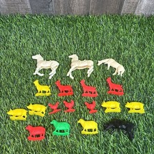 18pc Vintage Plastic Farm Animal Toy Lot Horses Cows Pigs Sheep Assorted Colors