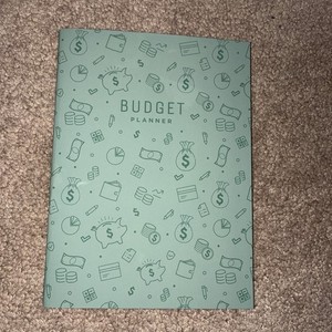 PEN + GEAR Budget Planner 80 Pages Undated 5.5” X 7.5” NEW