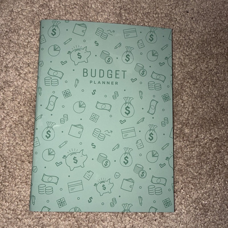 PEN + GEAR Budget Planner 80 Pages Undated 5.5” X 7.5” NEW