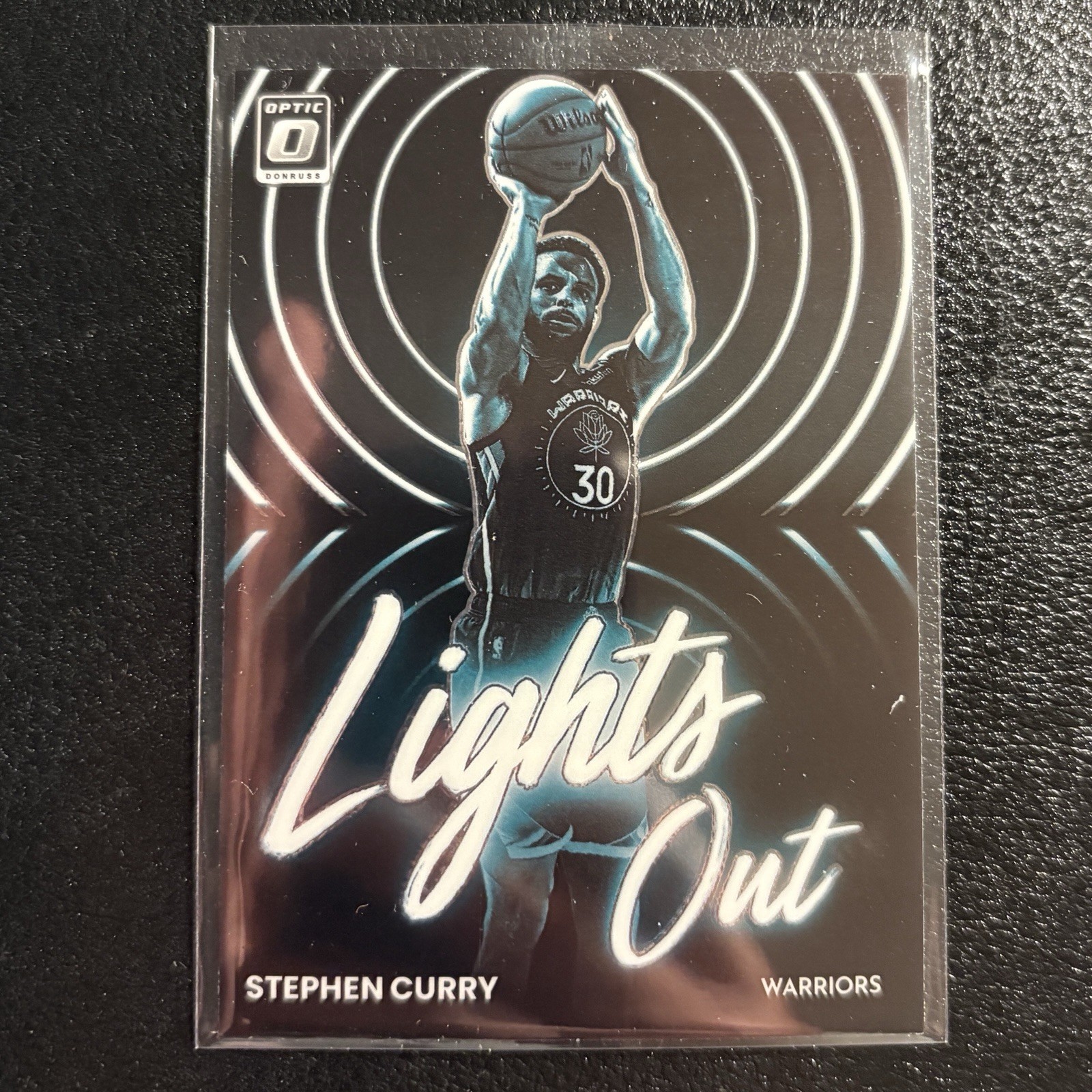 2022-23 Optic Stephen Curry Lights Out Insert No. 13 Warriors