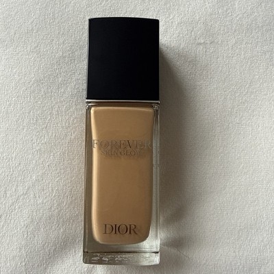 Dior Forever Skin Glow 24H Wear Radiant Foundation 3W LSF 20 30ml 