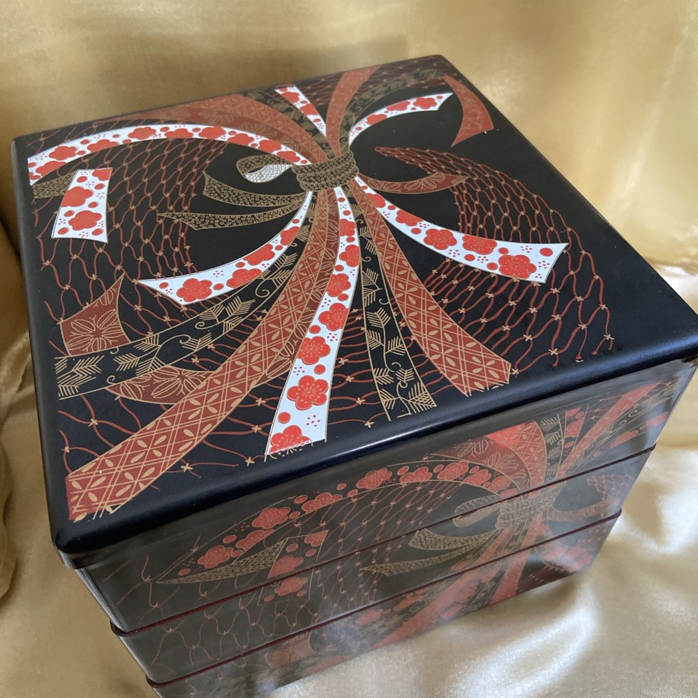 Jubako Bento Box Japanese Threetiered box lacquered antique