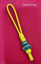 Coltello cordino paracord con perlina in metallo rana verde