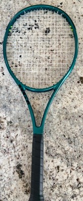 Wilson Tennis Racket - Blade 104 v9 - 16x19- 4 3/8 Grip Size