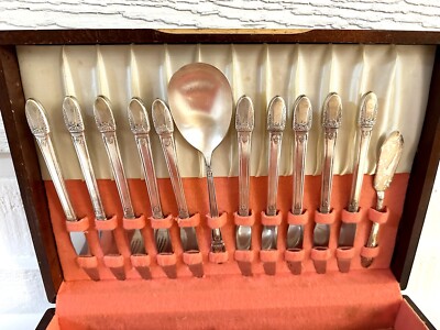 【Rogers Bros】 First Love ディナーセット 4名用24本 First Love by 1847 Rogers Bros IS 4-piece Place Setting