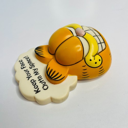 Garfield Door Knob Cover 1981 "Keep Your Face Outta My Space!" RARE Collectable - Picture 7 of 9