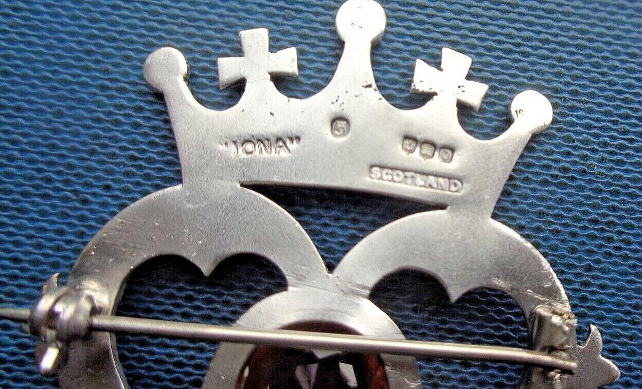 Iona Silver Luckenbooth Brooch Citrine / Scottish Cairngorm John Hart h/m 1978 thumbnail 2