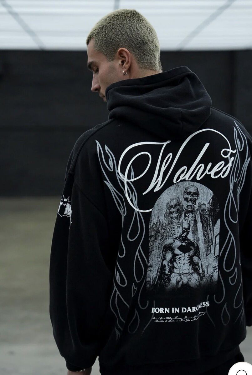 Darc Sport x Batman x Bane 1-500 XL Soldout Hoodie Extremely Darc Sport x Batman x Bane 1-500 XL Soldout Hoodie Extremely