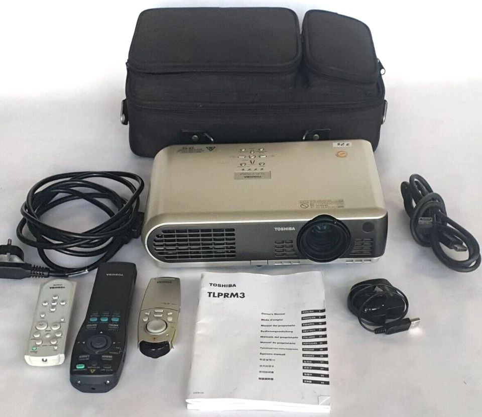 Toshiba TLP-T70M 3LCD Data projector OVP - Bild 2 von 4