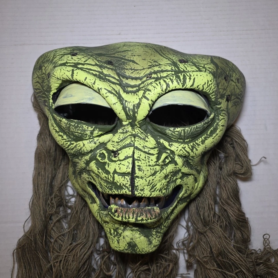 California Costumes Ani Motion Moving Mouth Mask Alien Visitor Halloween Mask #2 - Image 2 of 4