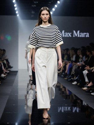 WEEKEND MaxMara Cream velvet  pants culottes  Size 34,XS